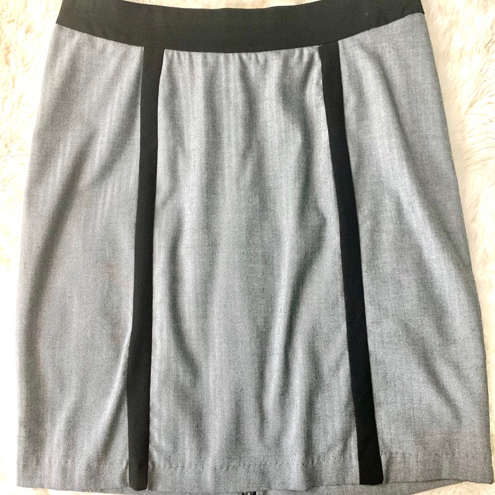 Ashley Stewart Zipper Back Skirt sz 18/20